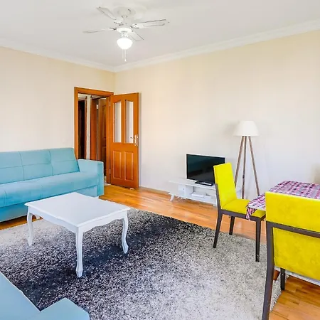 Flat W Balcony 12 Min To Hadrian Gates *