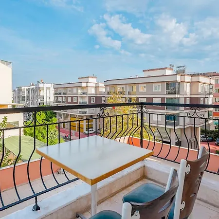 Flat W Balcony 12 Min To Hadrian Gates Apartman