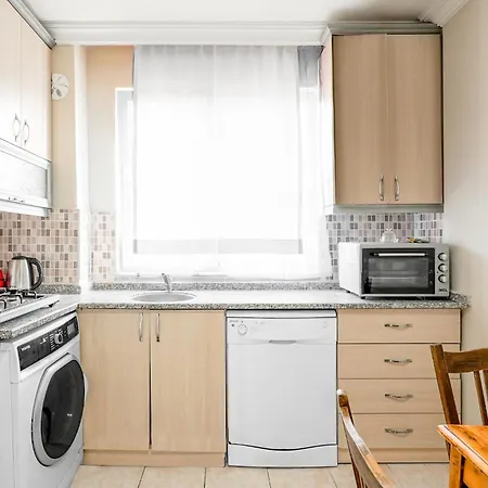 Flat W Balcony 12 Min To Hadrian Gates Apartman Antalya